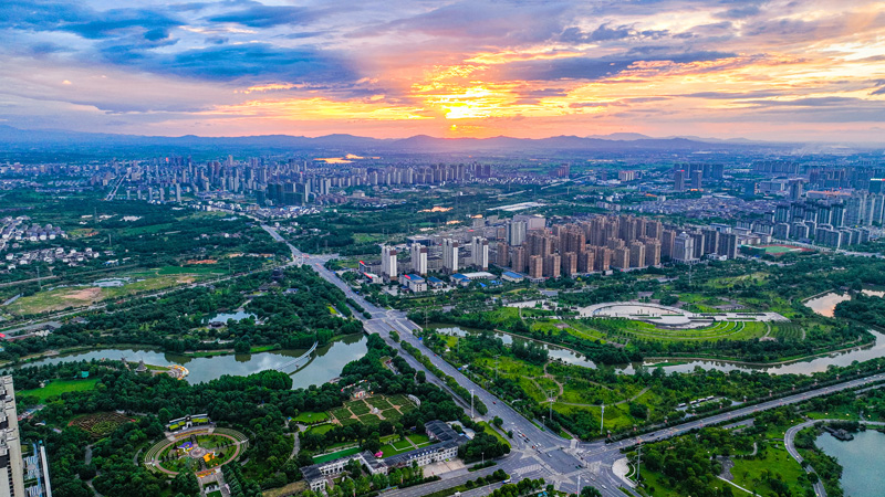 江西撫州：城市霞景美如畫